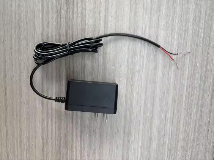 12V Power Adapter 2A – image 2
